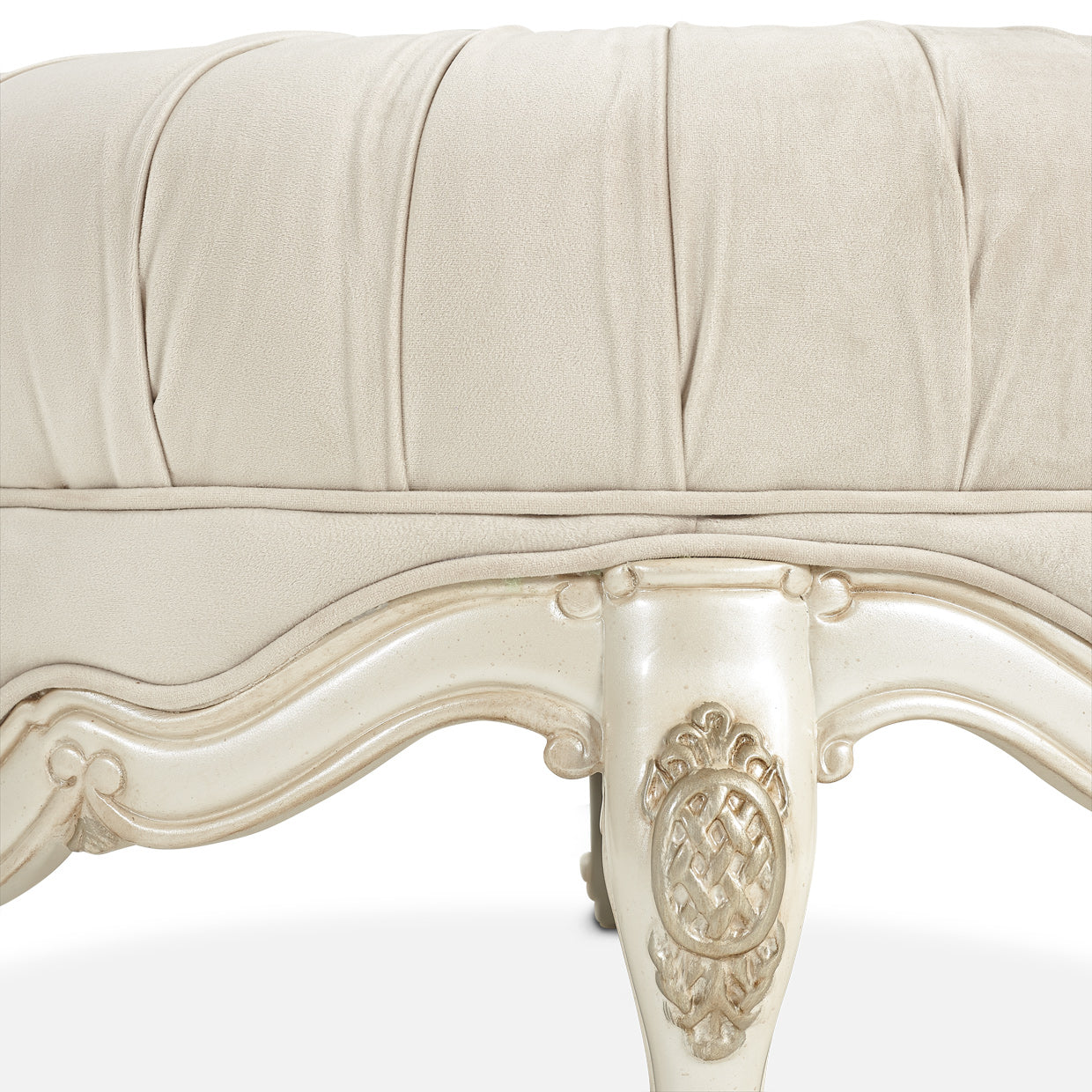 Lavelle-Classic Pearl, Lavelle Rnd Cocktail Ottoman, Ivory, classic style, Round Cocktail Ottoman, footrest, accent seat, impromptu table, seating area, pleated top, gracefully curved feet, moulding, applique details, dramatic statement piece, Michael Amini, Round Velvet Ottoman, dream art, michael amini